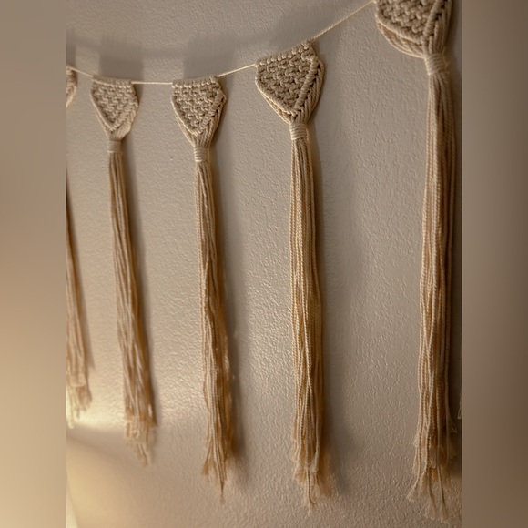 Macrame banner wall hanging - Picture 2 of 4